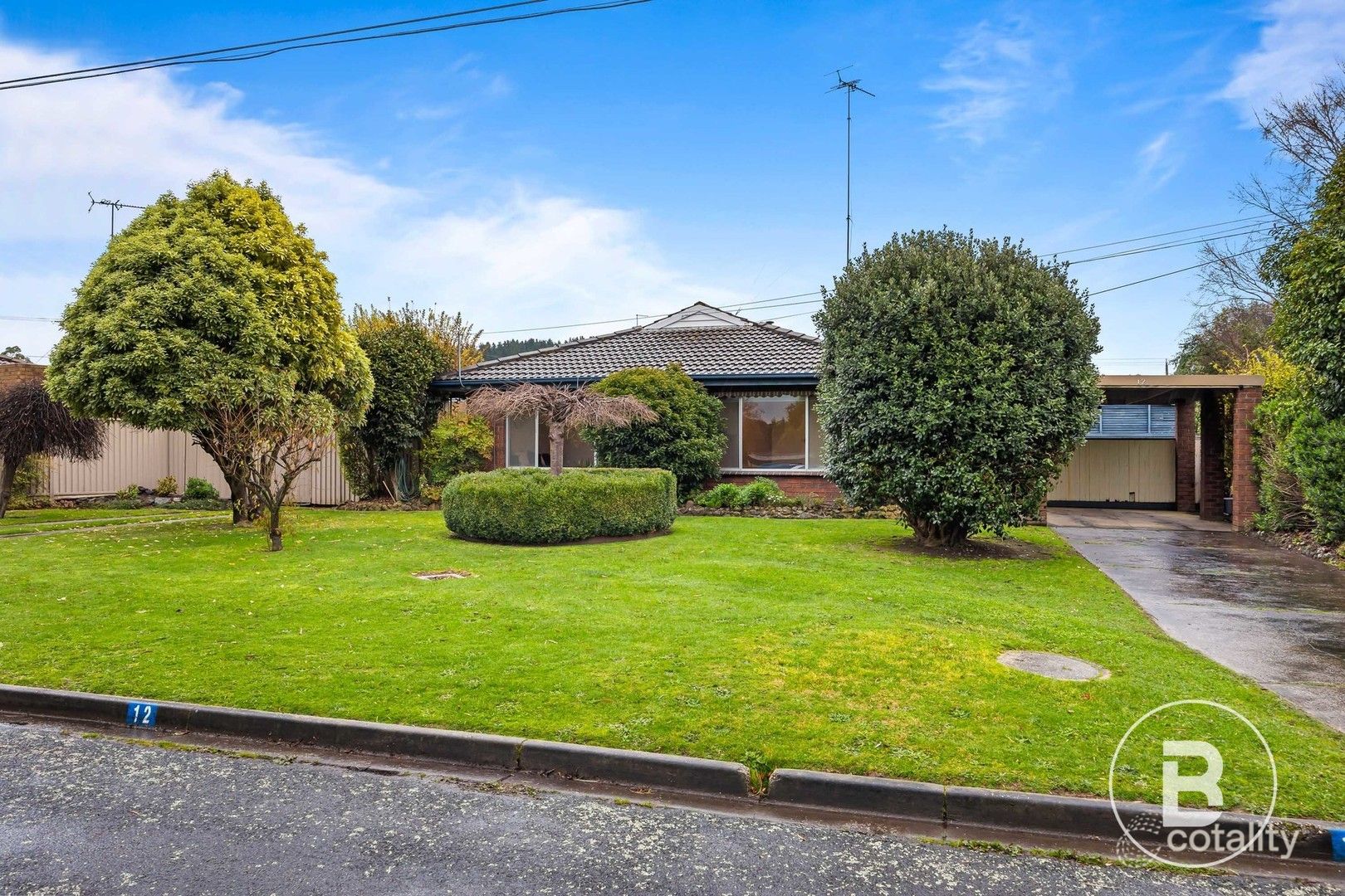 12 Downing Dr, Canadian, VIC 3350