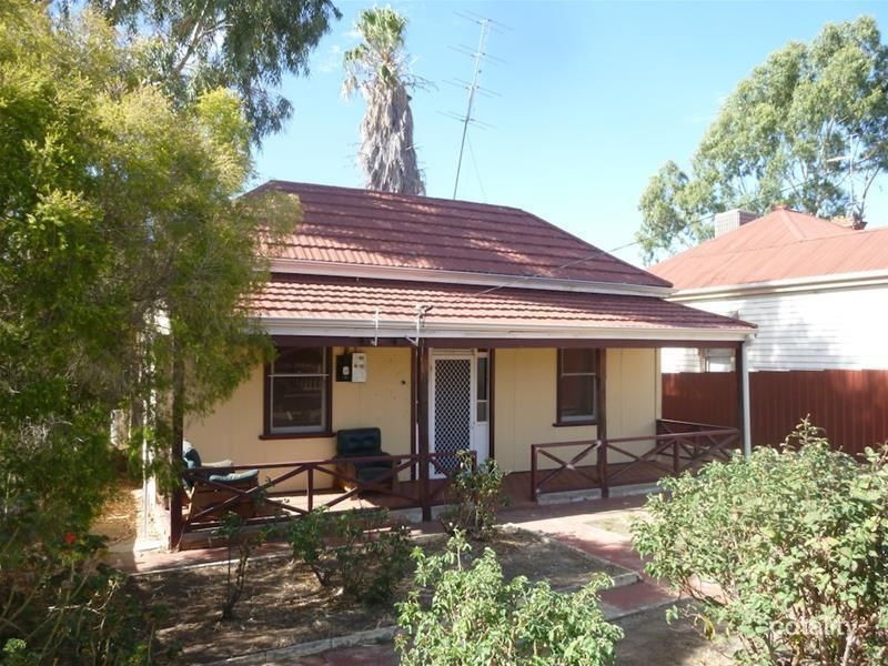 12 Hampton St, Northam, WA 6401
