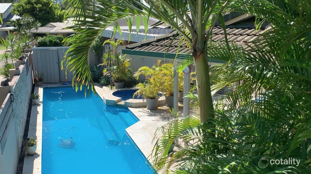 10 Dapplewood Cl, Andergrove, QLD 4740