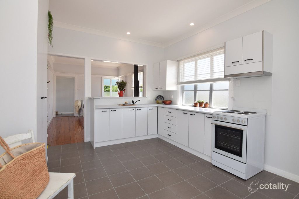 90 Bulwer St, Tenterfield, NSW 2372