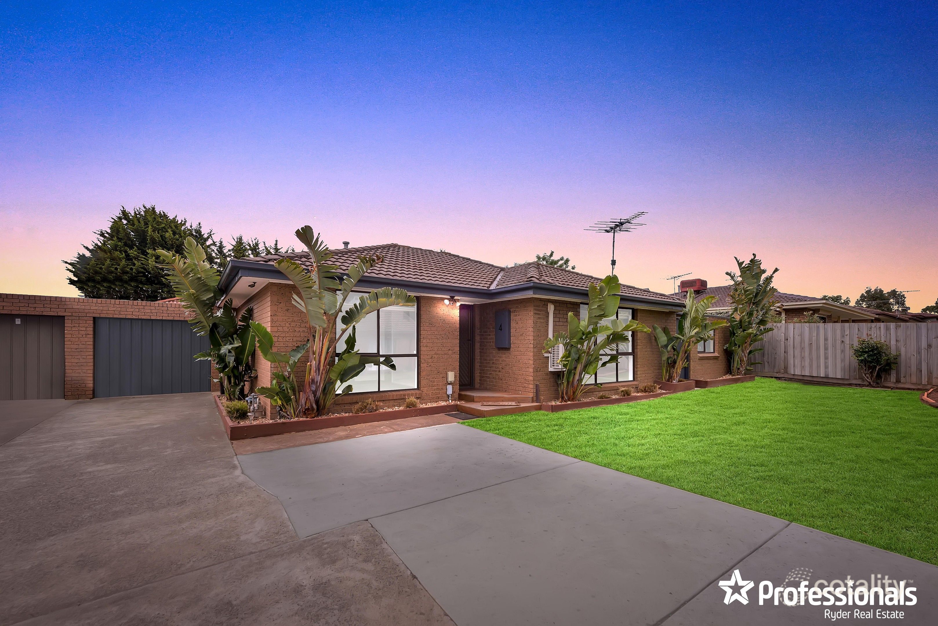 4/8 Reserve Rd W, Melton, VIC 3337