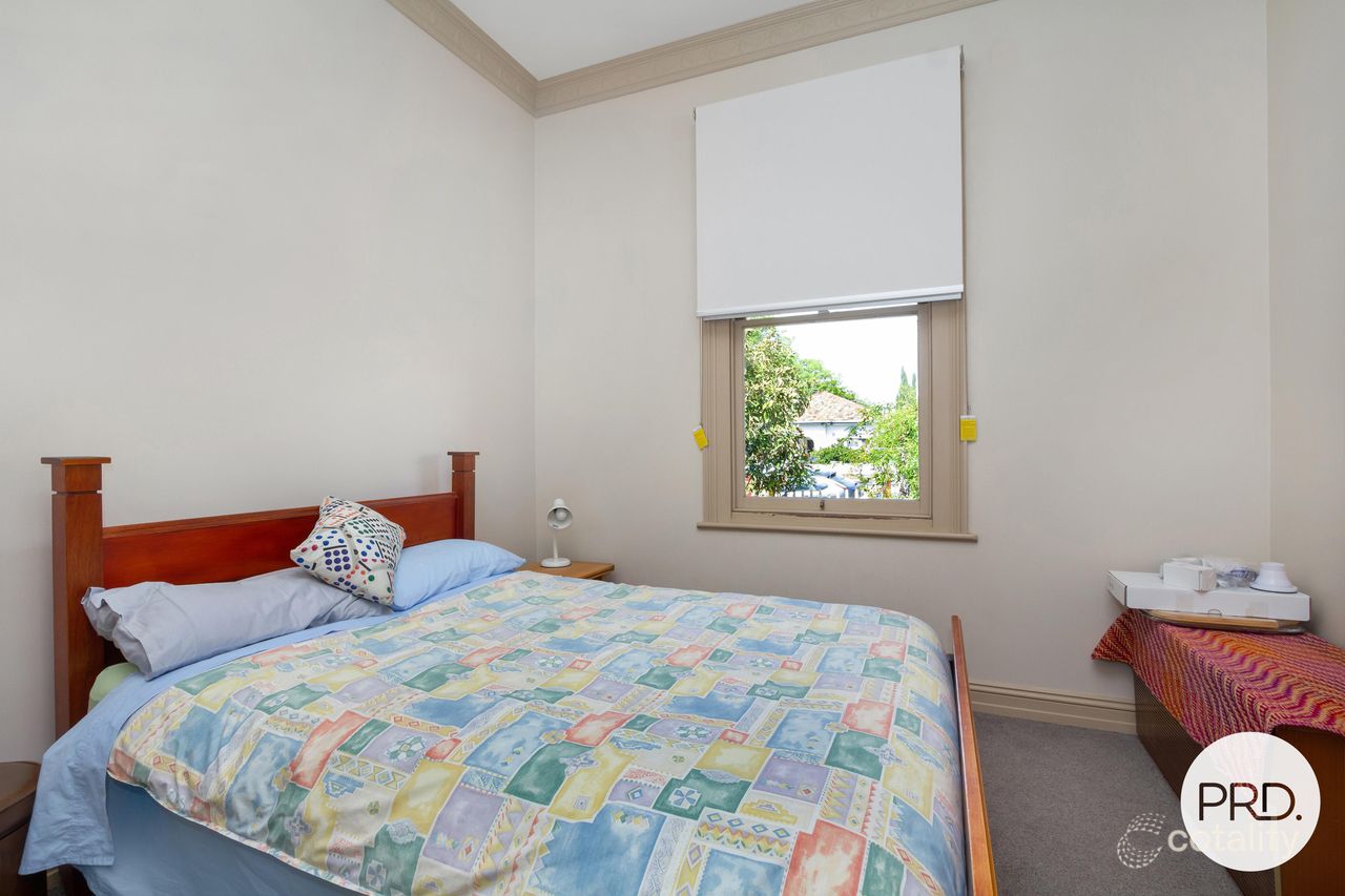 18 Burnbank St, Lake Wendouree, VIC 3350