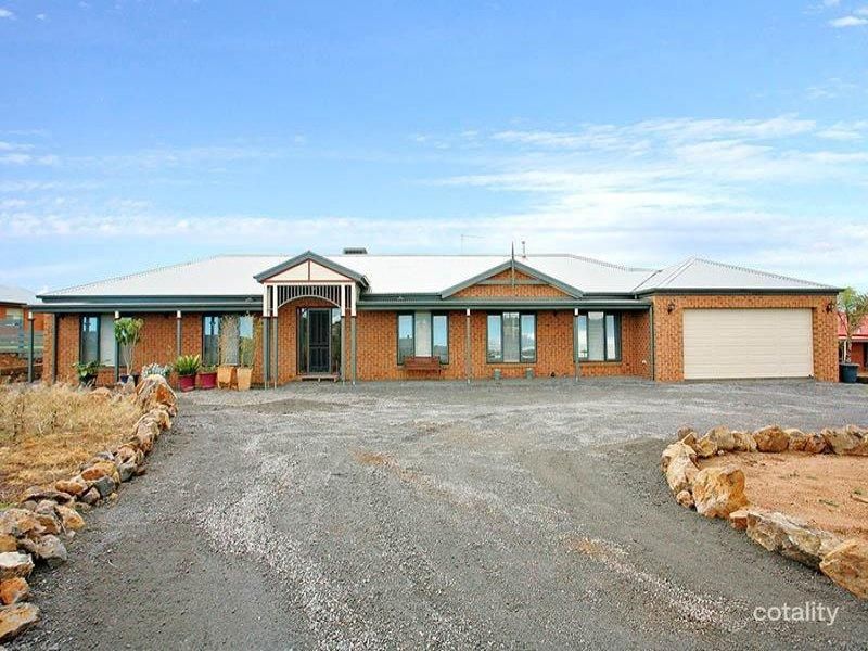 31 Ruxton Way, Hopetoun Park, VIC 3340