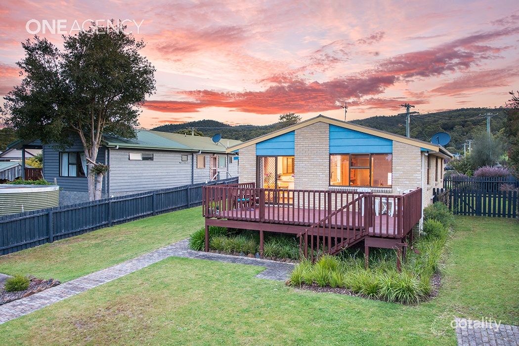 5 Irbys Crcs, Sisters Beach, TAS 7321