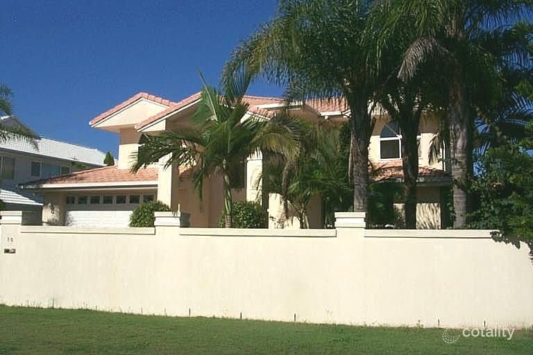 10 Saint Martin Pl, Clear Island Waters, QLD 4226