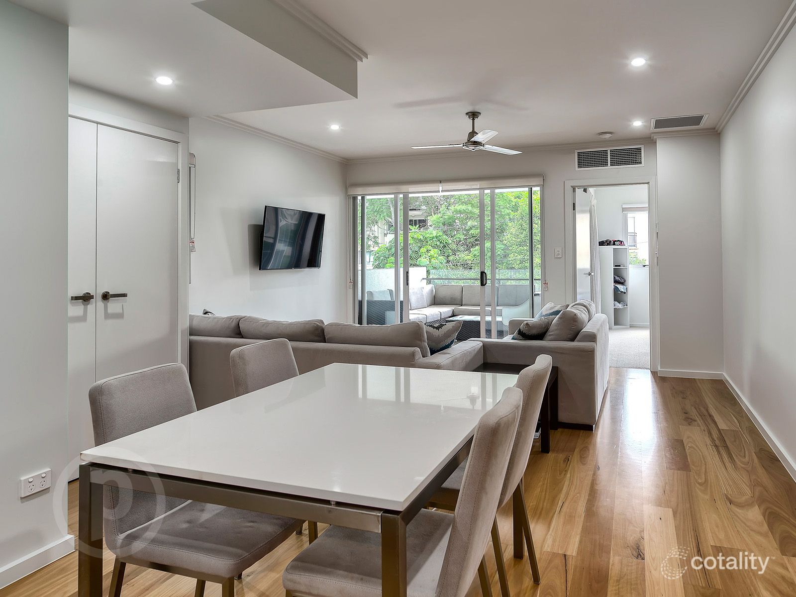 1/2 Laurence St, St Lucia, QLD 4067