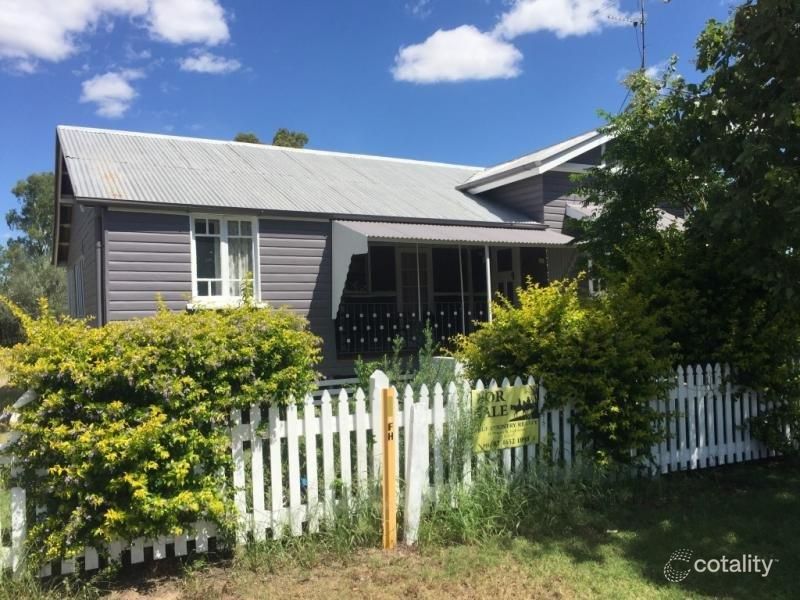 16 Kaboon St, Yelarbon, QLD 4388