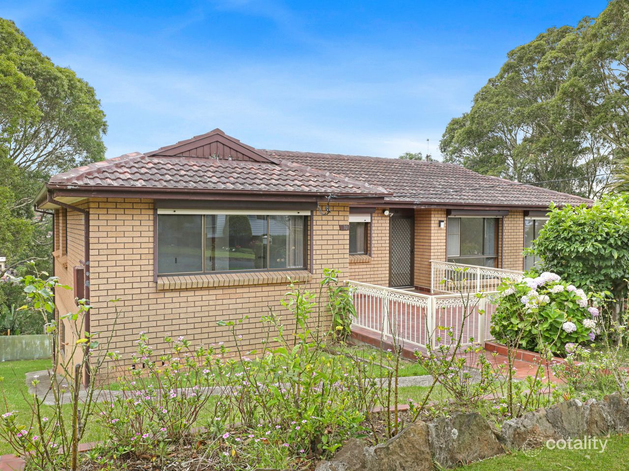 10 Milne Cres, Coniston, NSW 2500