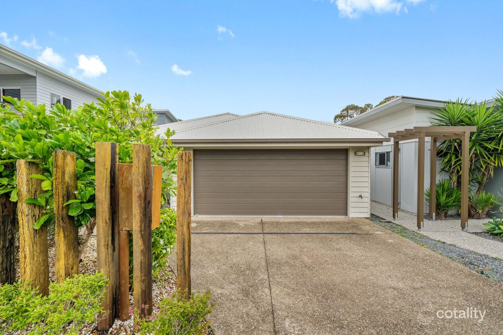 19a Badgen Rd, Birkdale, QLD 4159