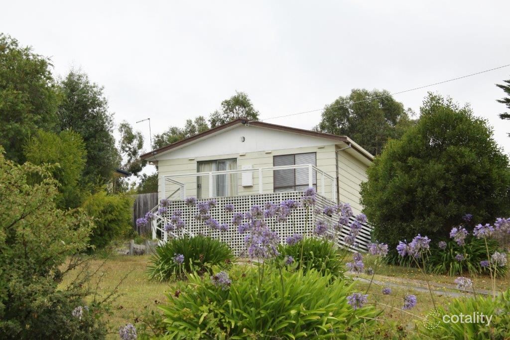10 Ozone Cres, Lakes Entrance, VIC 3909