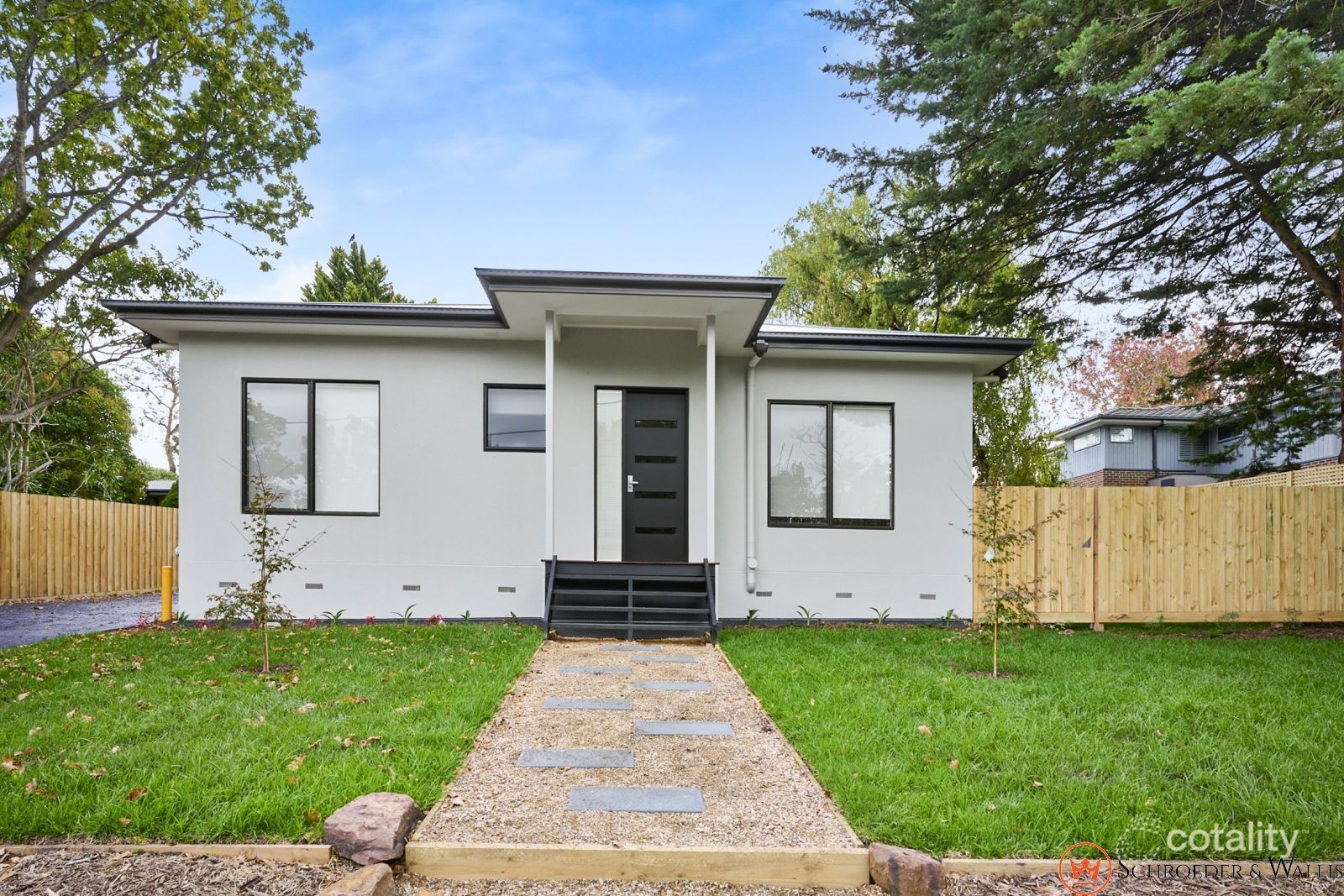 1/27 Ruskin Ave, Croydon, VIC 3136