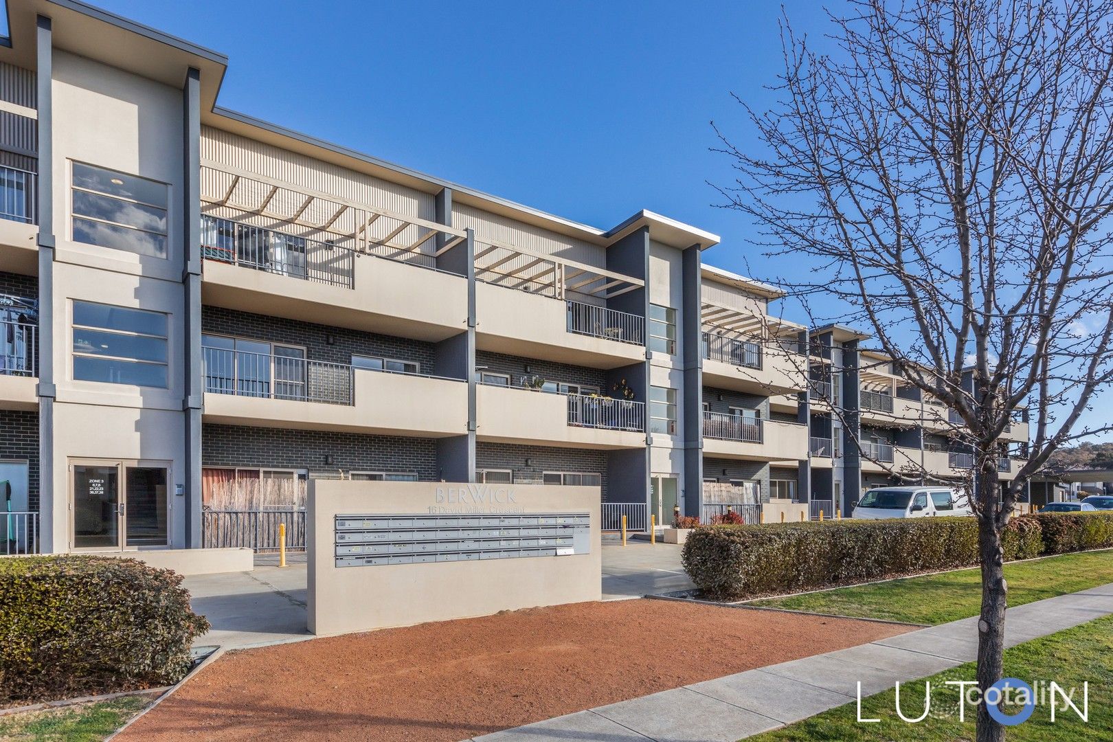 13/16 David Miller Cres, Casey, ACT 2913