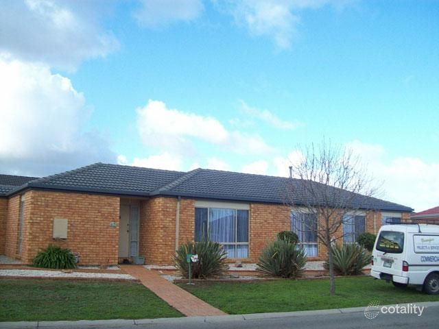 2 Bateman Gr, Hampton Park, VIC 3976