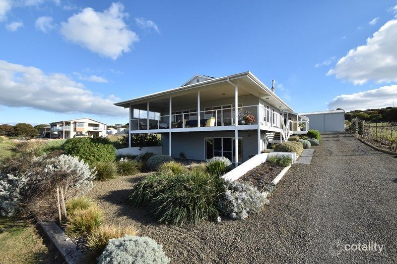 7 Hawthorn Ave, Emu Bay, SA 5223