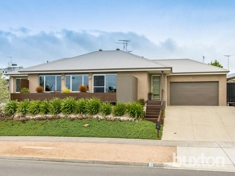 93 Leigh Rd, Highton, VIC 3216