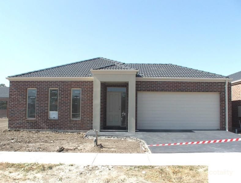 16 Paringa Ave, South Morang, VIC 3752