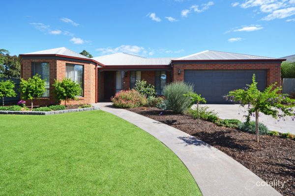9 Karingal Cres, Horsham, VIC 3400