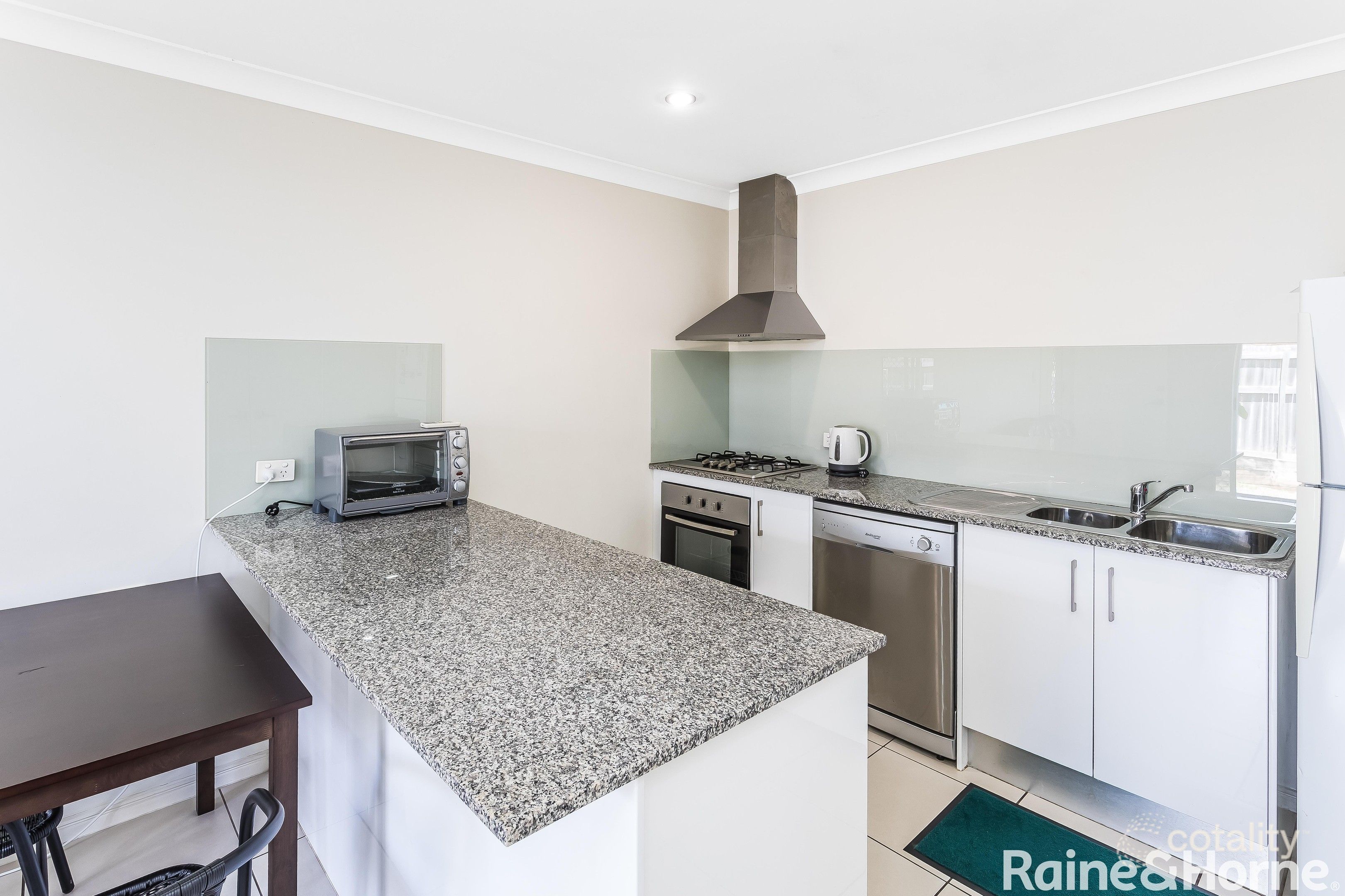 5 Eve Ct, Kallangur, QLD 4503