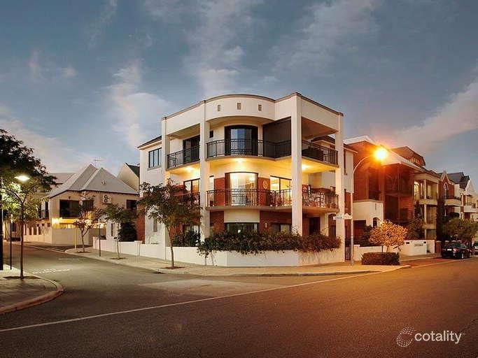2/22 Kensington St, East Perth, WA 6004