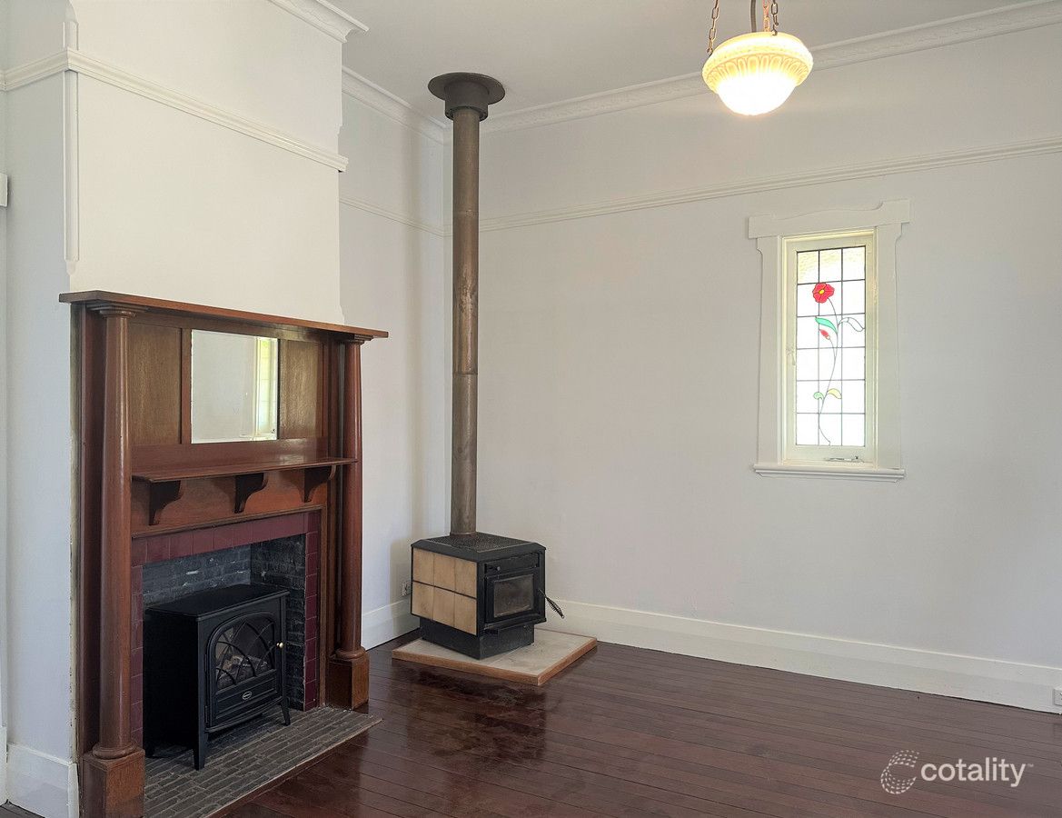 23 Throssell St, Collie, WA 6225