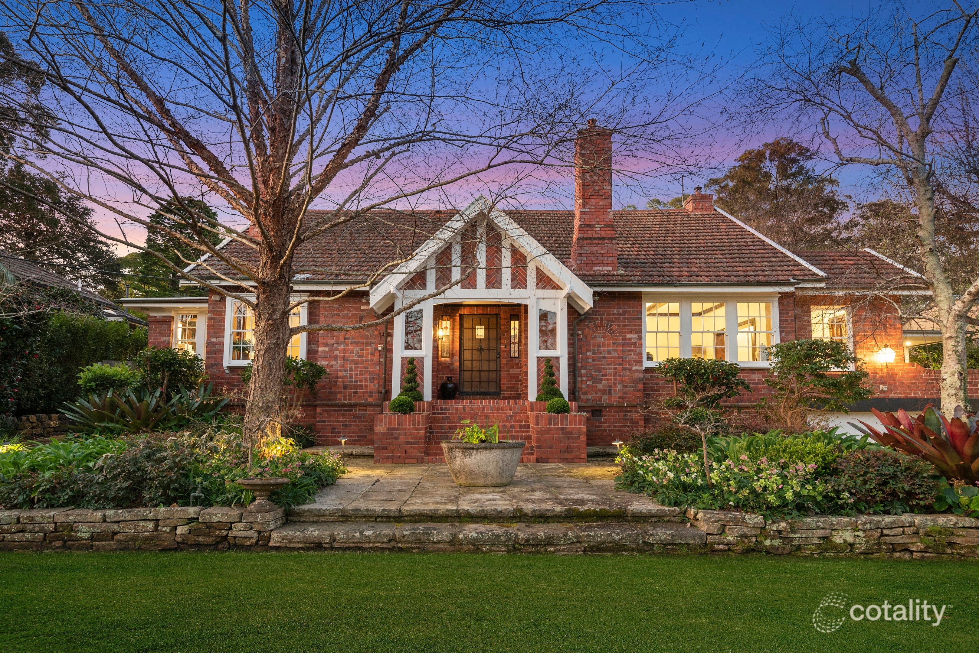 4 Yosefa Ave, Warrawee, NSW 2074