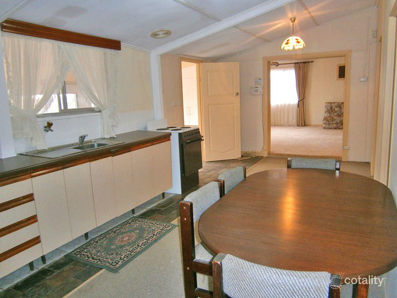 25 Acland St, Blanchetown, SA 5357