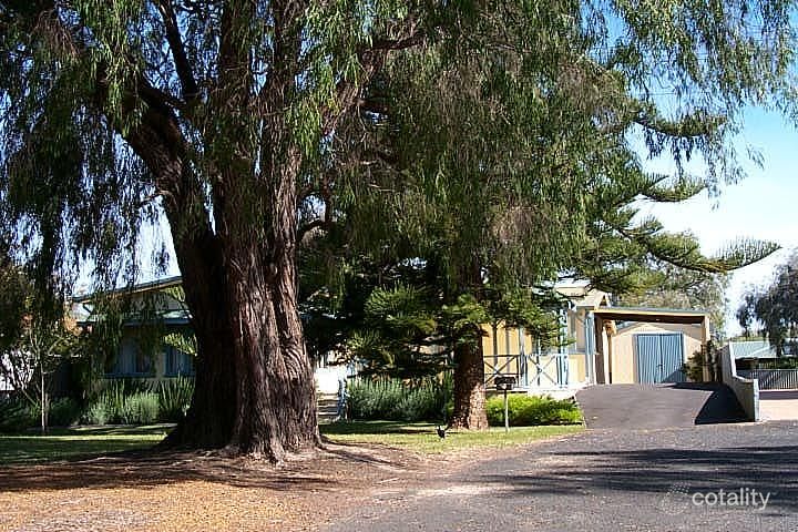 680 Geographe Bay Rd, Broadwater, WA 6280