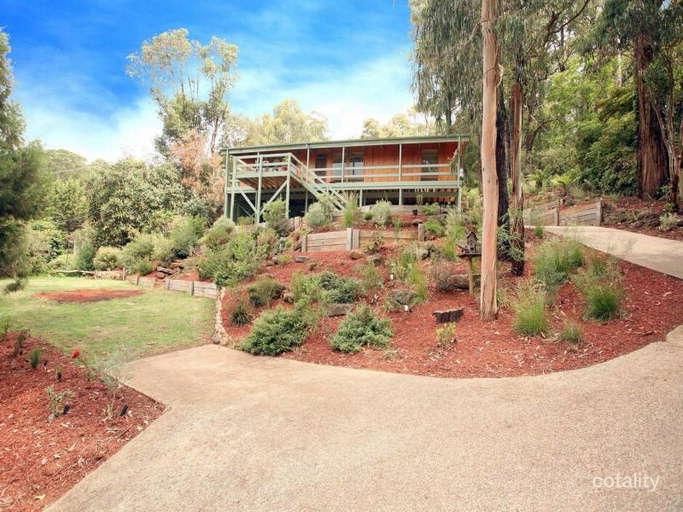 13 Sydney Ave, Emerald, VIC 3782