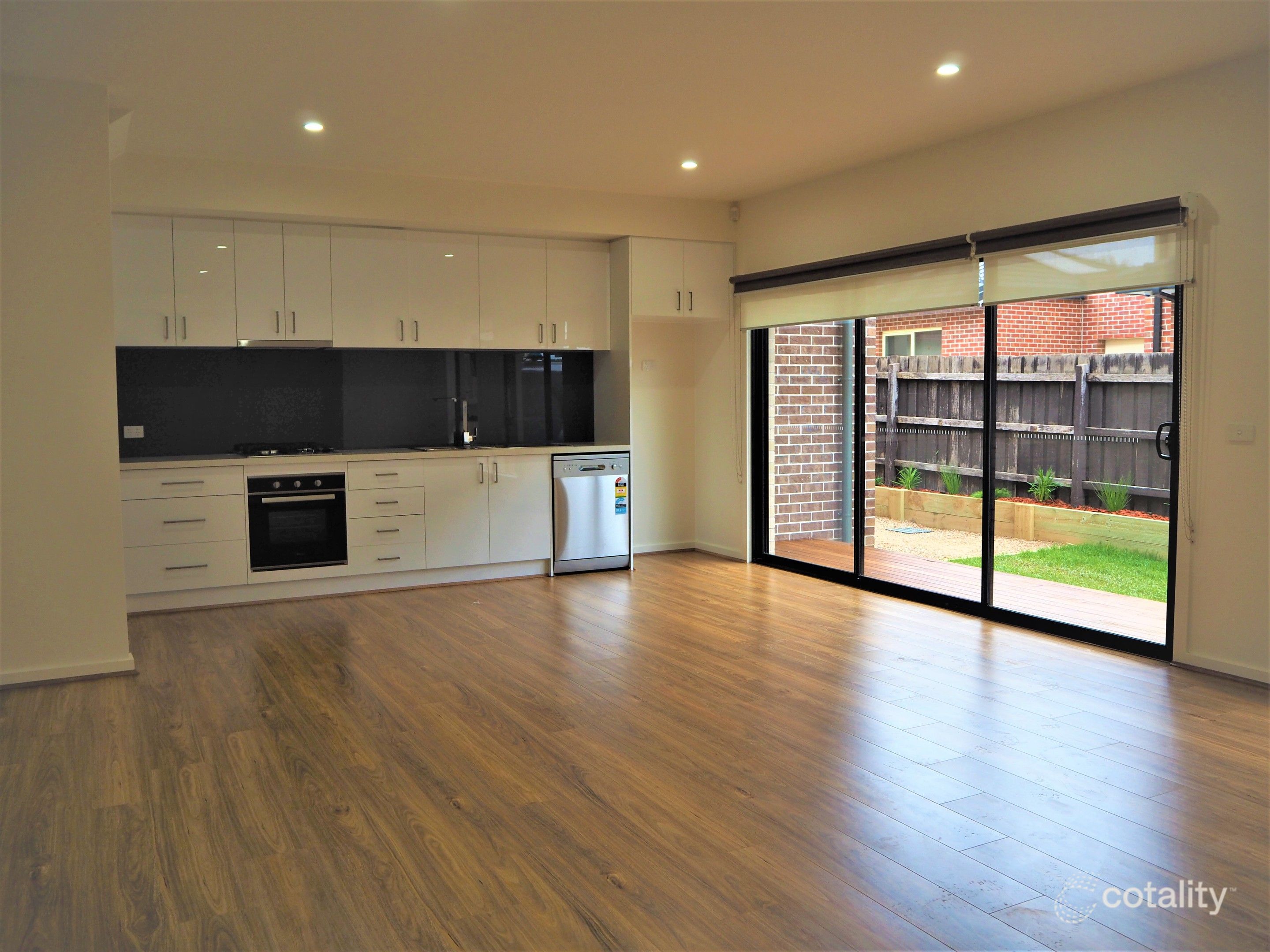 2/199 Purinuan Rd, Reservoir, VIC 3073