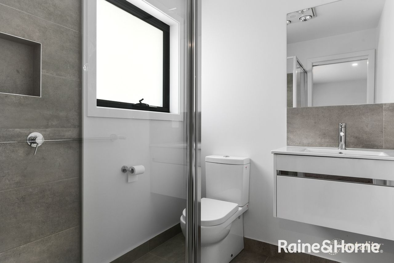 2/24 Heron Cres, Midway Point, TAS 7171