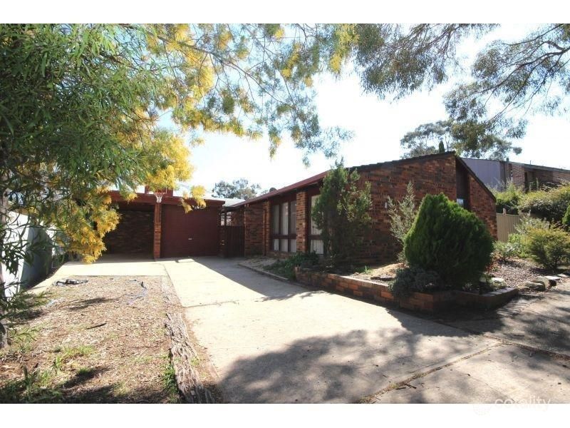 5 Broadby Cl, Spence, ACT 2615