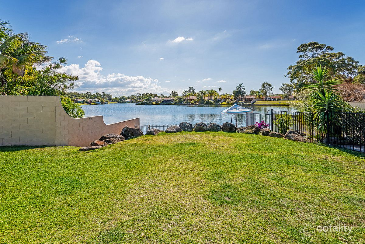 2/25 Kangaroo Ave, Coombabah, QLD 4216