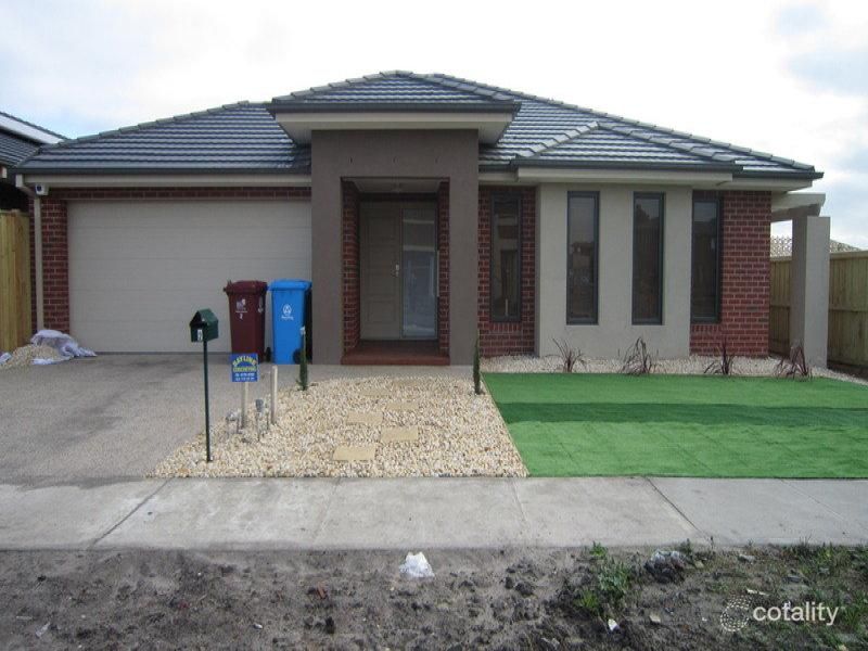 2 Lowell Dr, Keysborough, VIC 3173