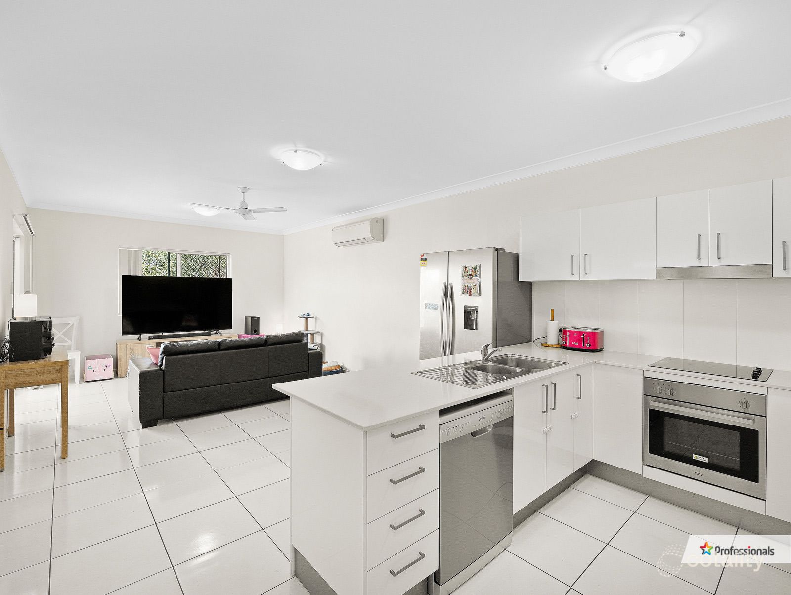 4/28 Church Rd, Zillmere, QLD 4034