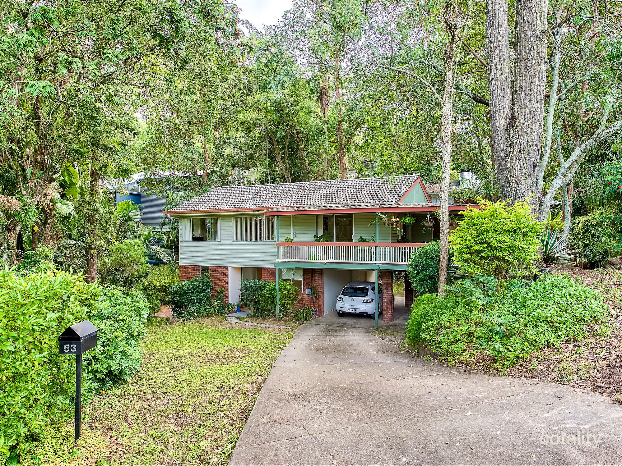 53 Mackay Tce, Bardon, QLD 4065