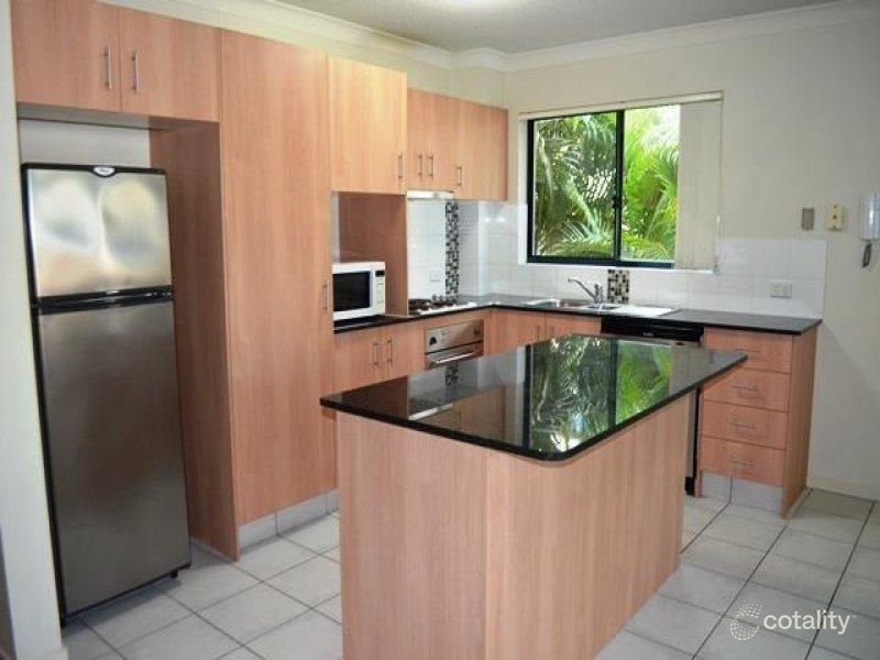 10/46-48 Lenneberg St, Southport, QLD 4215