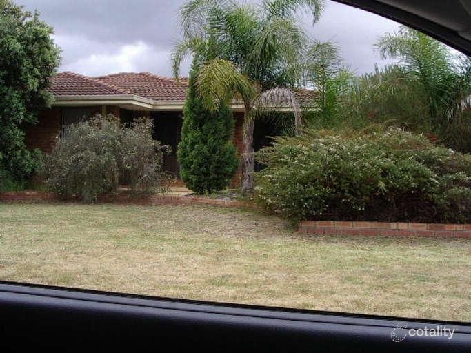 111 Dawson Ave, Forrestfield, WA 6058