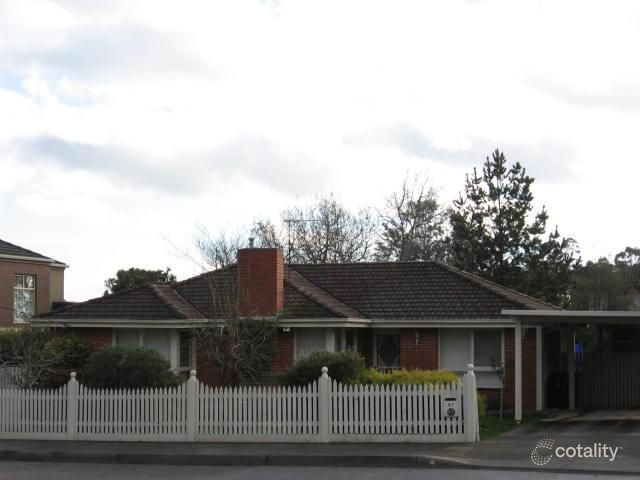 27 George St, Doncaster East, VIC 3109