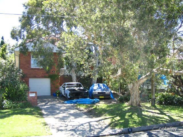 4 Smith Ave, Allambie Heights, NSW 2100