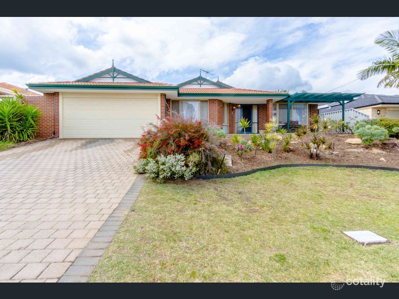 8 Meadow Pl, Hocking, WA 6065