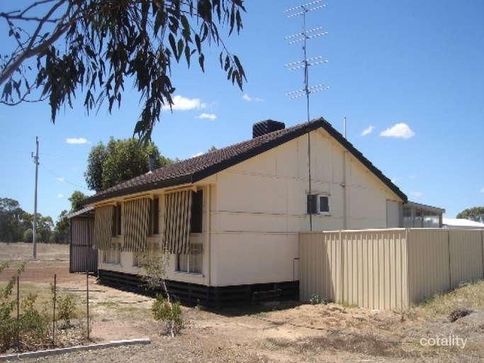 840 Yarramony Rd, Jennacubbine, WA 6401