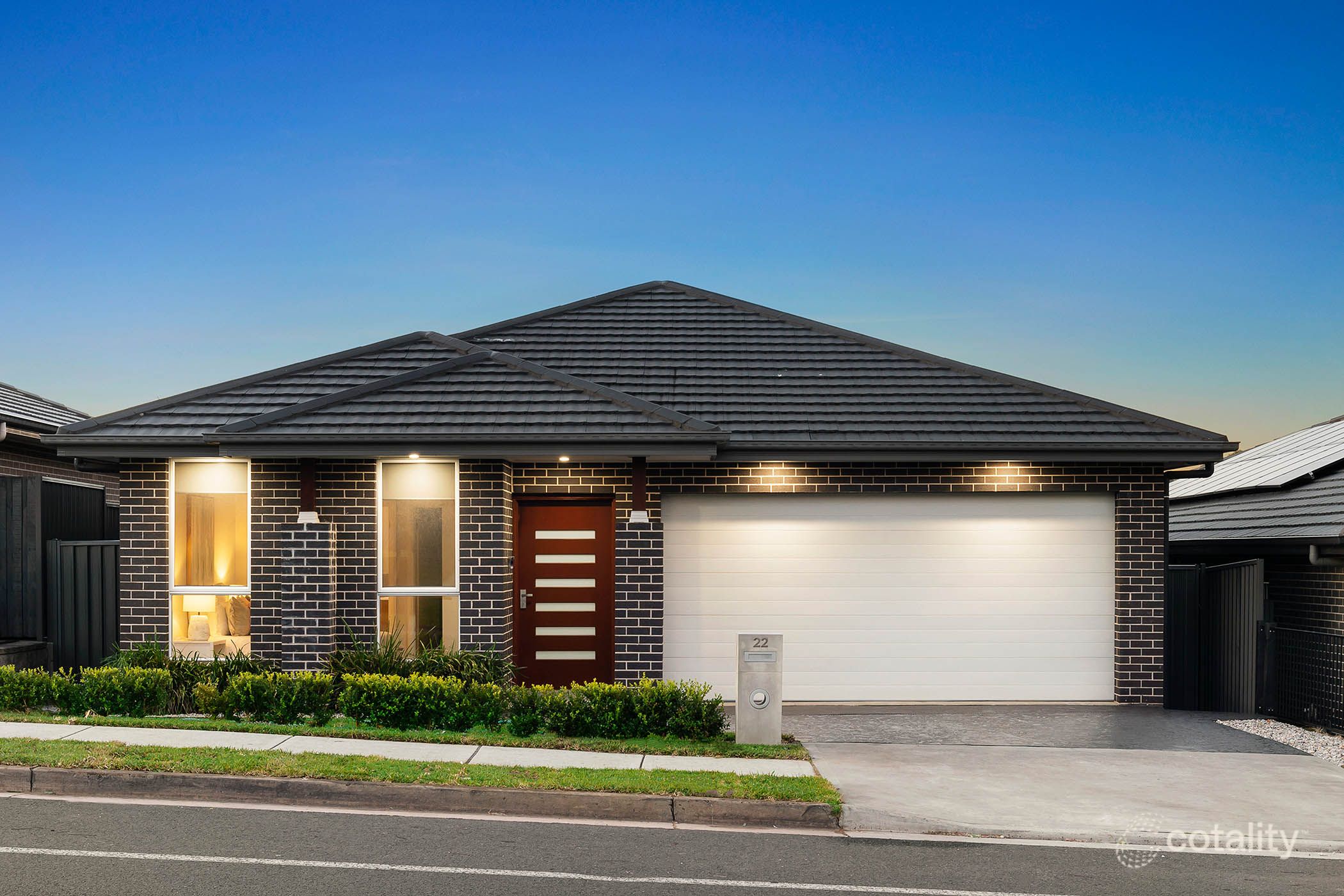 22 Glenroy Dr, Claymore, NSW 2559