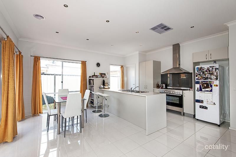 6 Donnelly Cct, South Morang, VIC 3752
