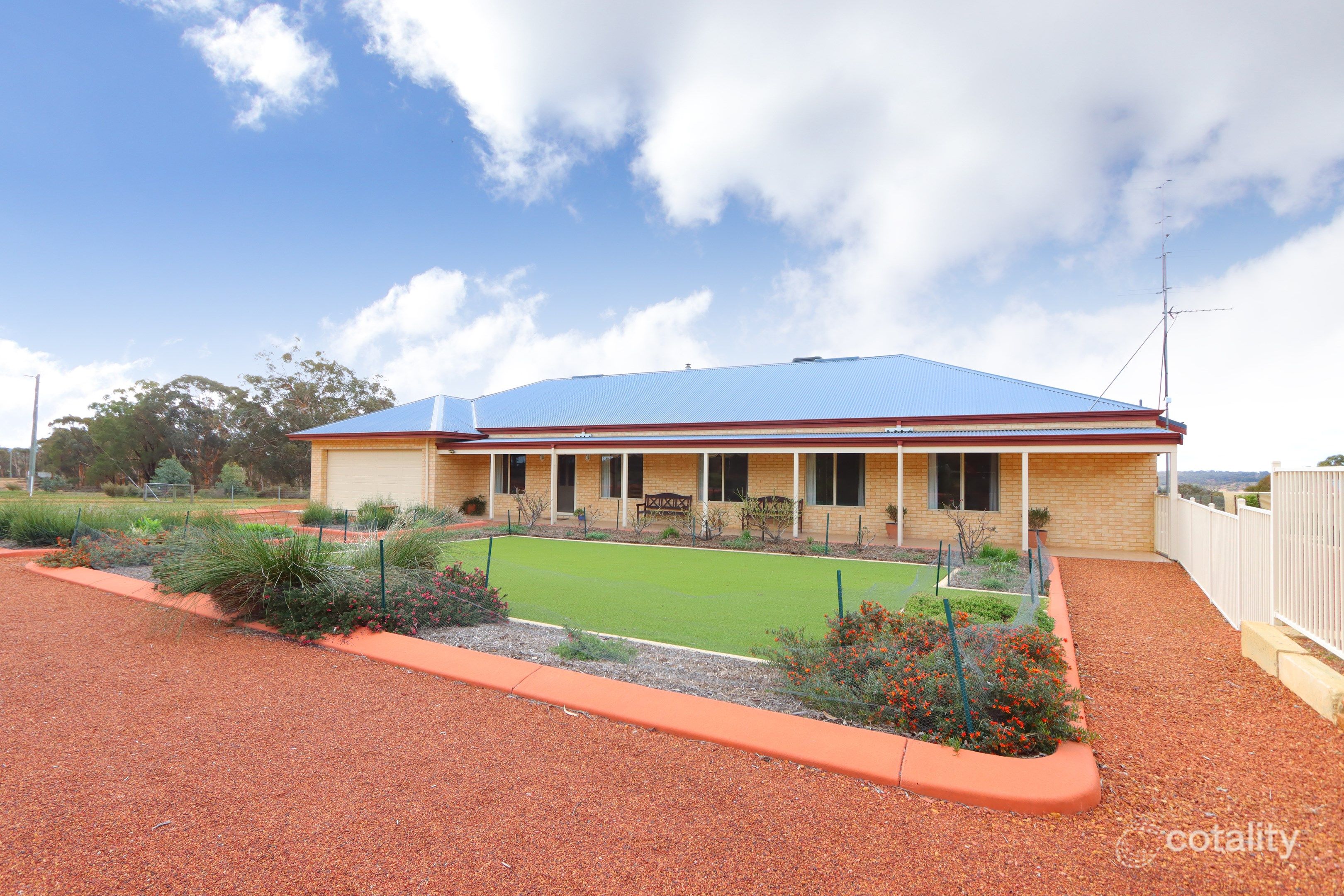 171 Salt Valley Rd, Hoddys Well, WA 6566