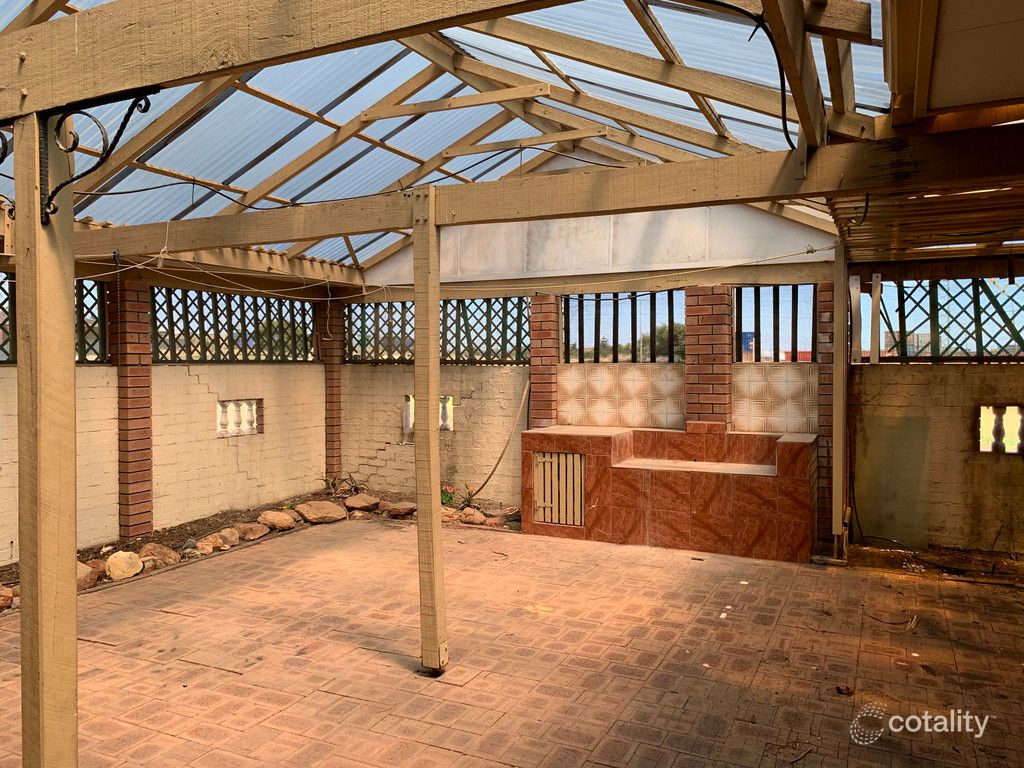 96 Dalison Ave, Wattleup, WA 6166