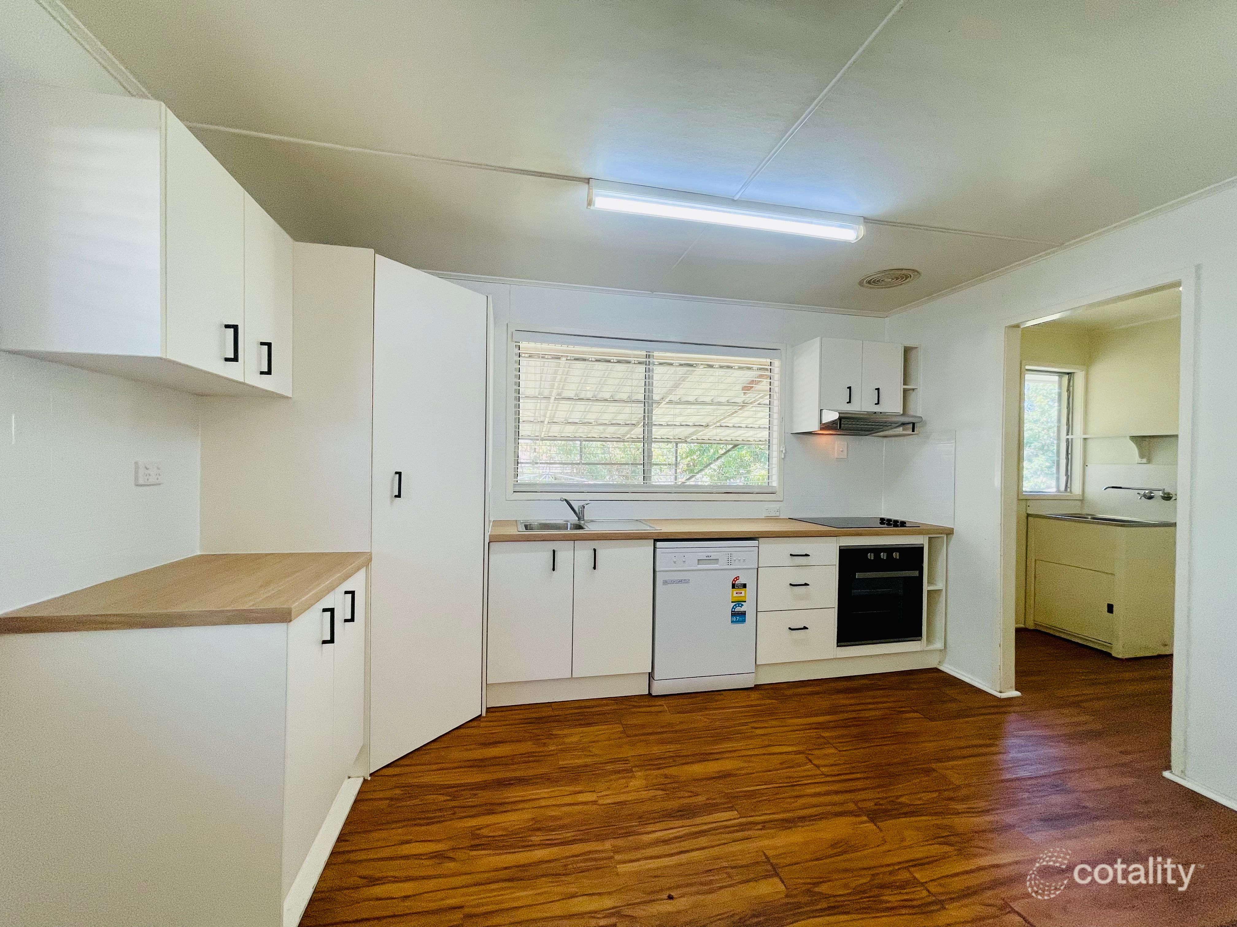 9a-9b Chifley Ct, Moranbah, QLD 4744