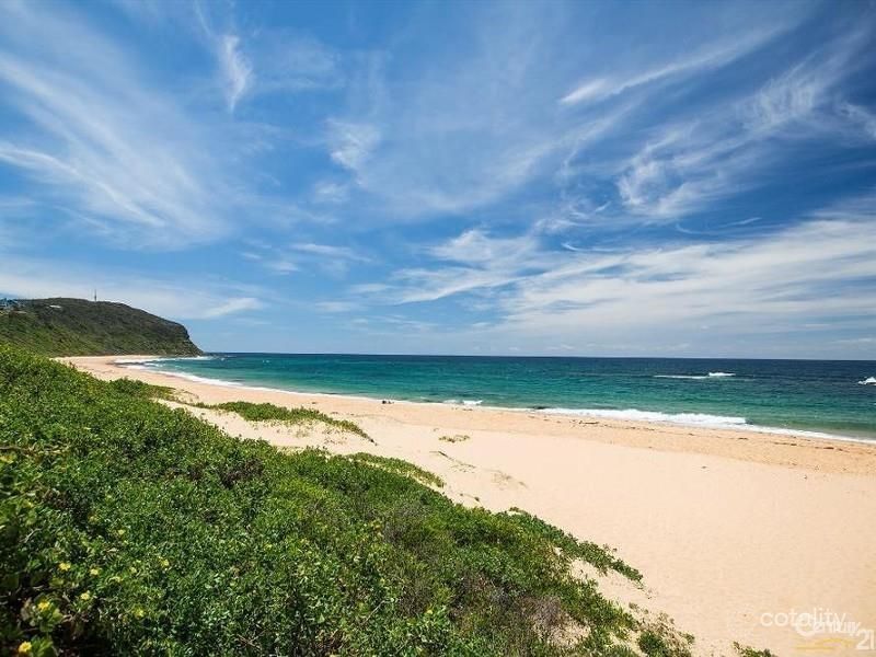 15 Noorong Ave, Forresters Beach, NSW 2260