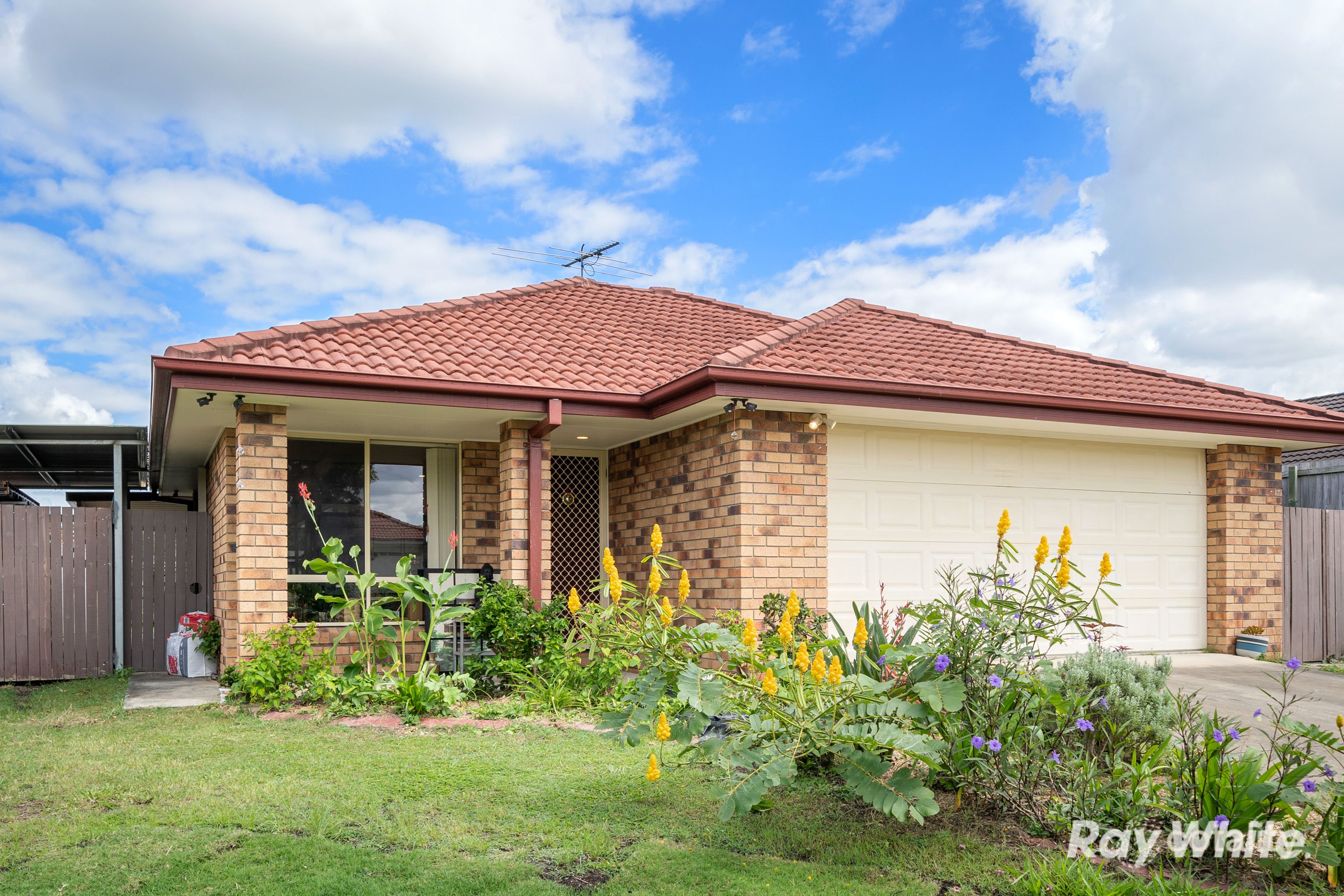 19 Elcock Ave, Crestmead, QLD 4132