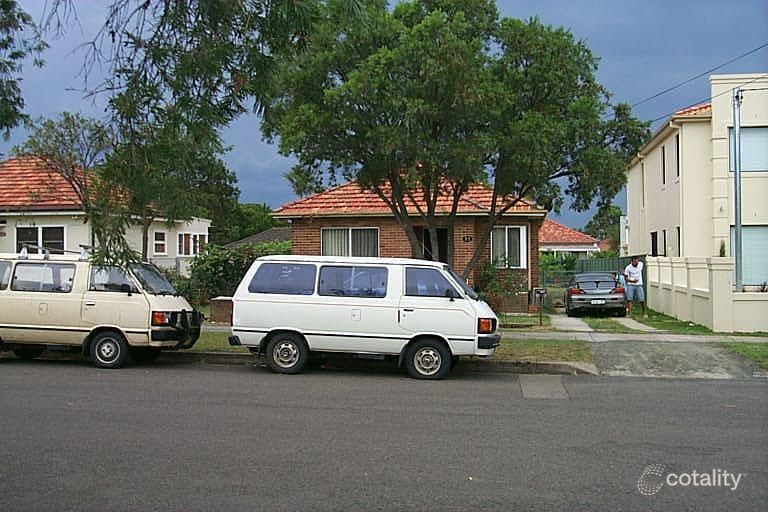 33 Birdwood Ave, Belfield, NSW 2191