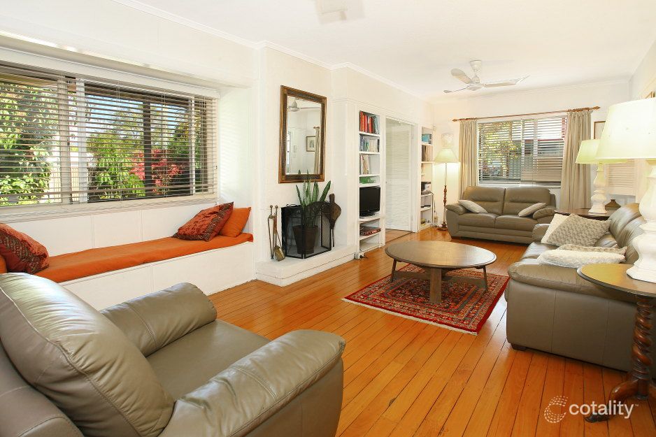 14 Bauer St, Southport, QLD 4215